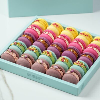 ASSORTED BOX OF MACARONS